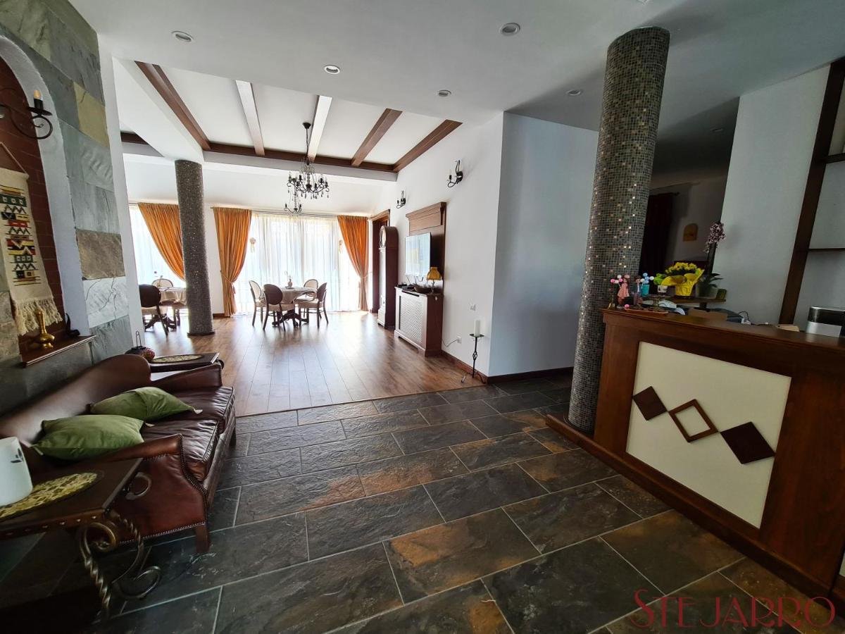 Hotel Stejarro Conac Moldovenesc