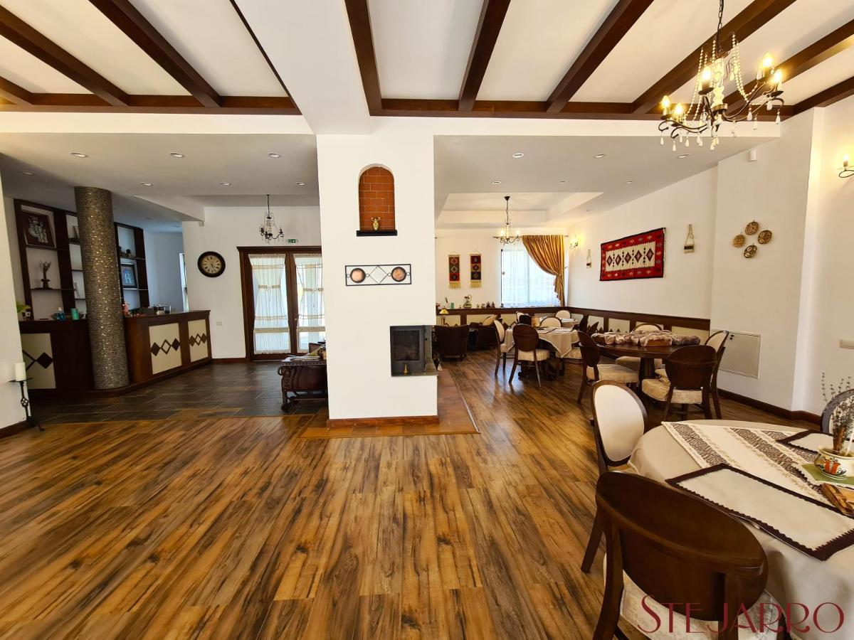 Stejarro Conac Moldovenesc Hotel Stejaru